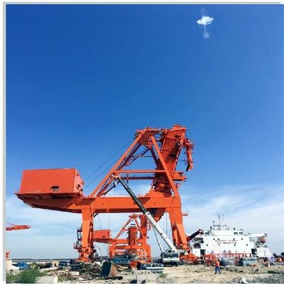 Rail Mounted Travelling Ship Loader For Seaport Capacity 2600 Tph