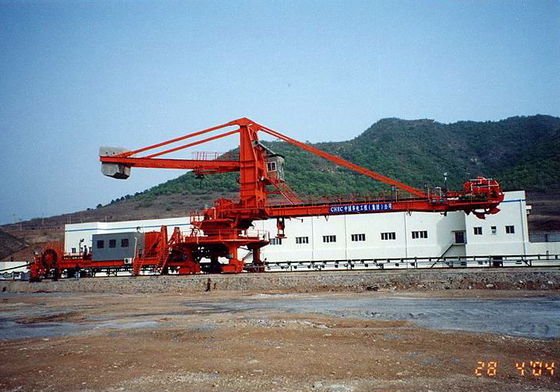Stockyard Stacker And Reclaimer With Bucket Wheel