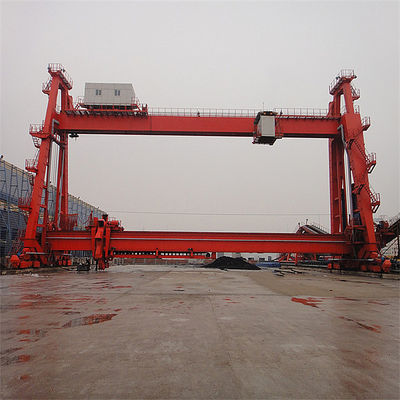 Continuous Stacker Reclaimer With Low Spatial Structure In Raw Material Yard